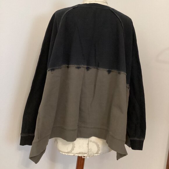 NEW! Free People Dip Dyed Mystic Pullover Sweatshirt in Black/Olive XS OVERSIZED - Picture 4 of 5